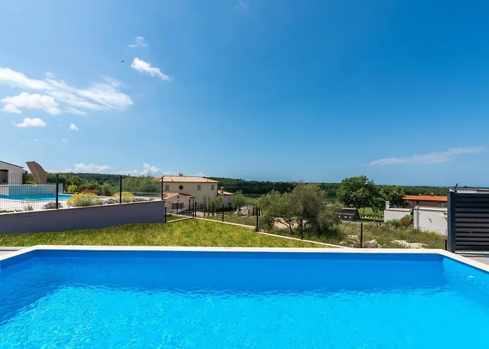 Molinari Villa *
